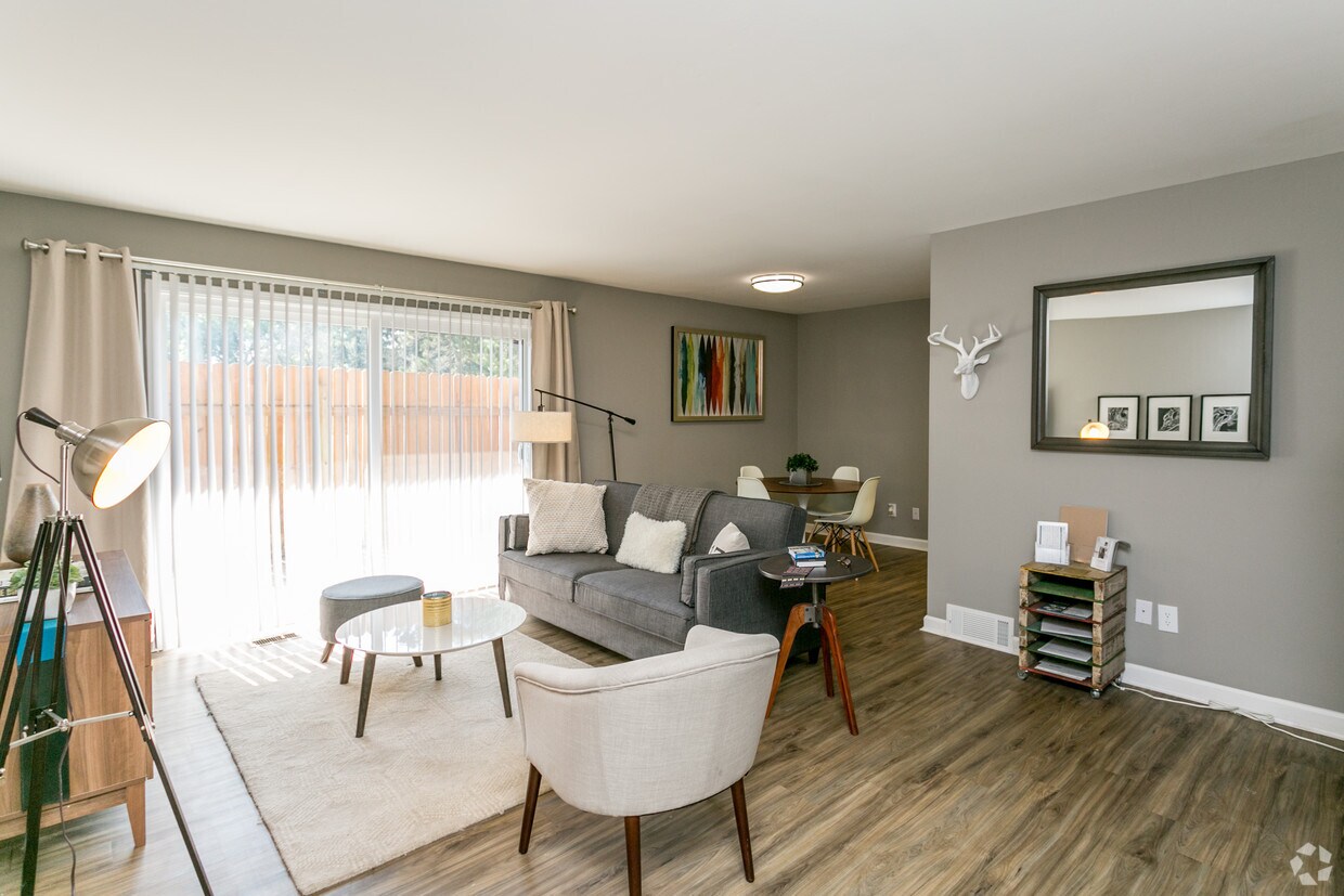 7 Pointe Indianapolis In Apartment Finder