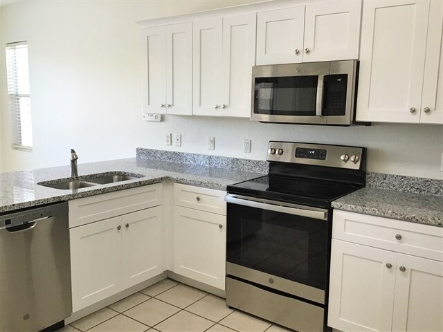Building Photo - 2030 S 87th St
