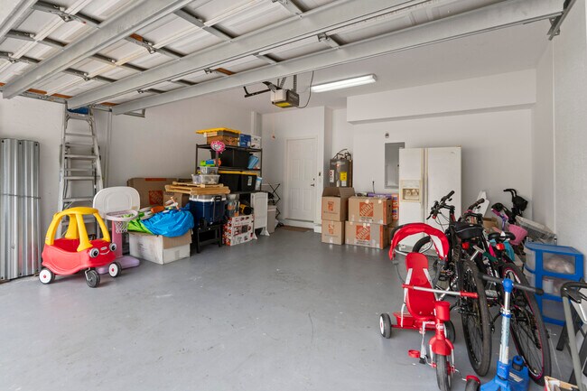 Building Photo - 2253 Balsan Way