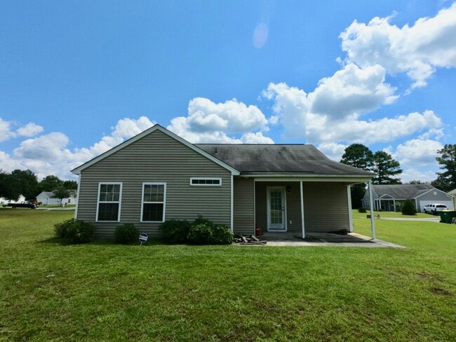 Building Photo - 255 Colony Dr