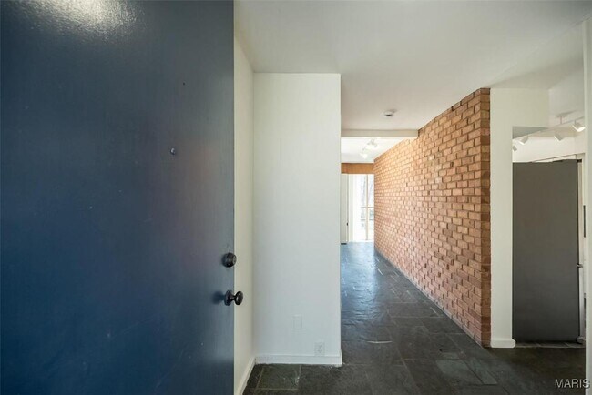 Building Photo - 20 Arrowhead Estates Ln