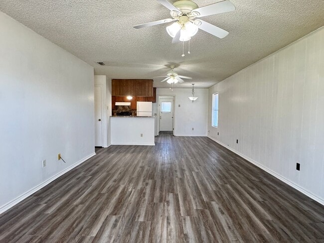 Building Photo - 3242 Stoneridge Dr