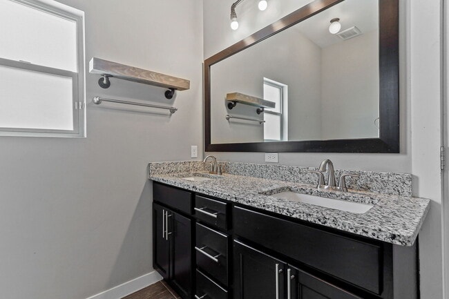 Building Photo - 6350 Escondido Dr