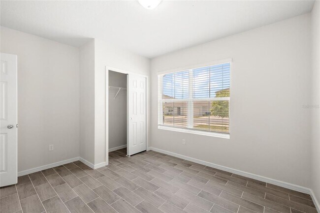 Building Photo - 1575 Aspen Ave