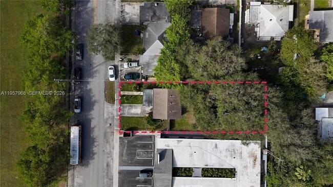 Building Photo - 1215 NE 127th St