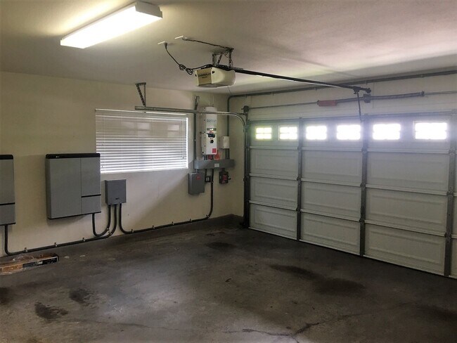 Building Photo - Available now: A 3 bedroom, 2 bath home features open concept floor plan for entertaining and a 2...