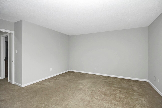 Building Photo - 11111 Park Rd