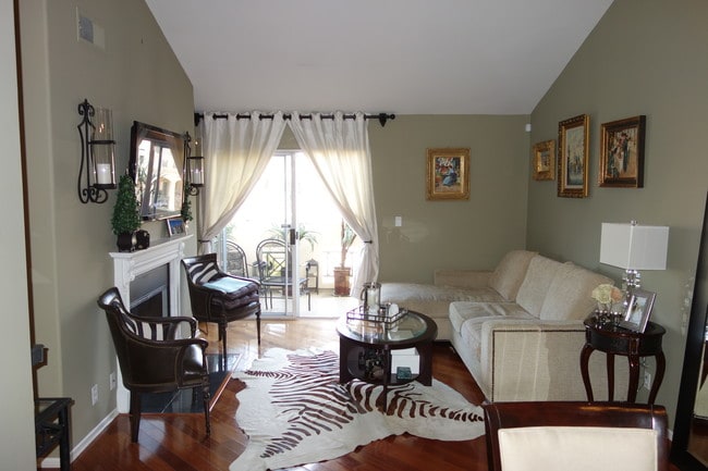 Living room with pre hung TV mount - 5500 Torrance Blvd