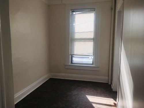 Building Photo - 343 54th St