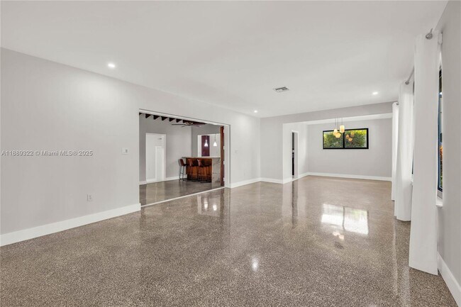 Building Photo - 454 NE 93rd St