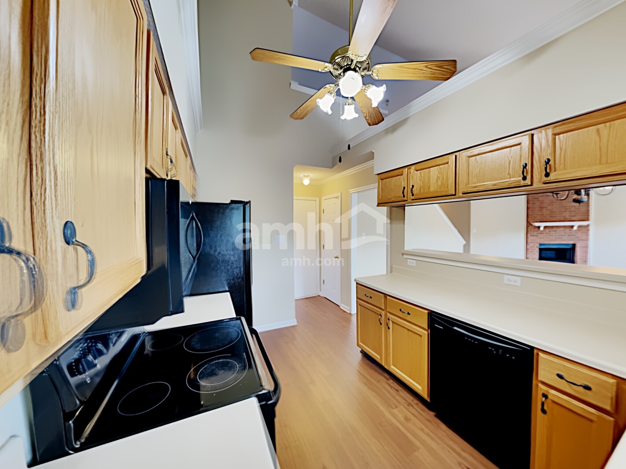 Building Photo - 9997 Woodland Grove Dr