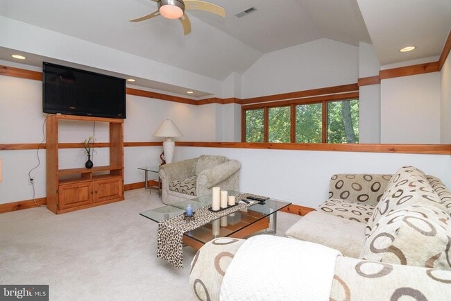 Building Photo - 23615 Quail Hollow Cir
