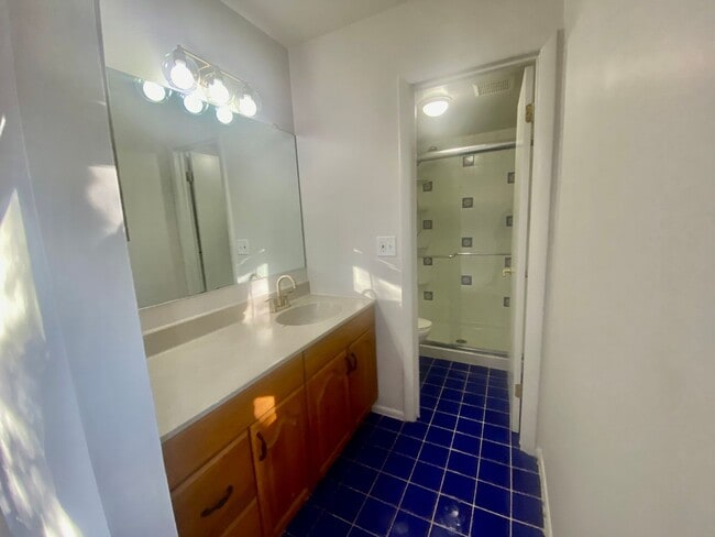 Building Photo - Sugarland Run Neighborhood |4bd  2bth 1921 sqft House | Large Yard