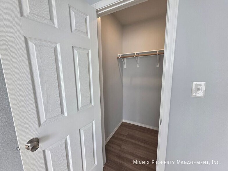 Building Photo - 1647 Wrigley Dr