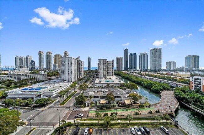 Building Photo - 250 174th St