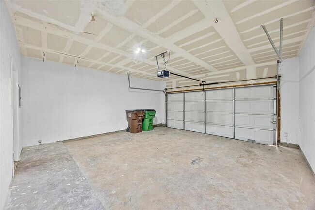 Building Photo - 2101 Rachel Ln