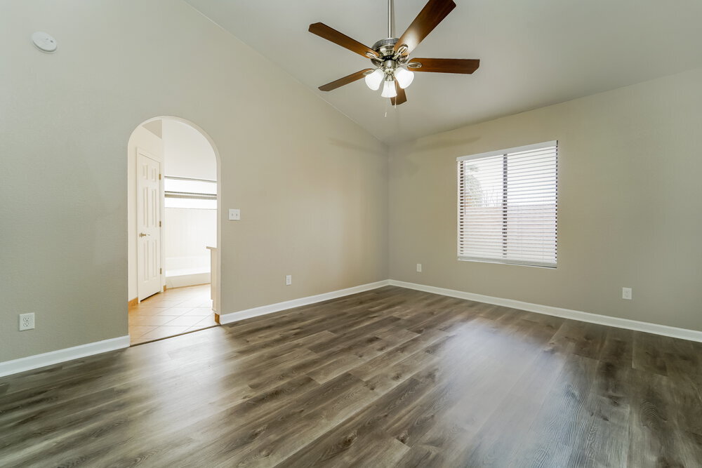 Building Photo - 7907 N Roundstone Dr