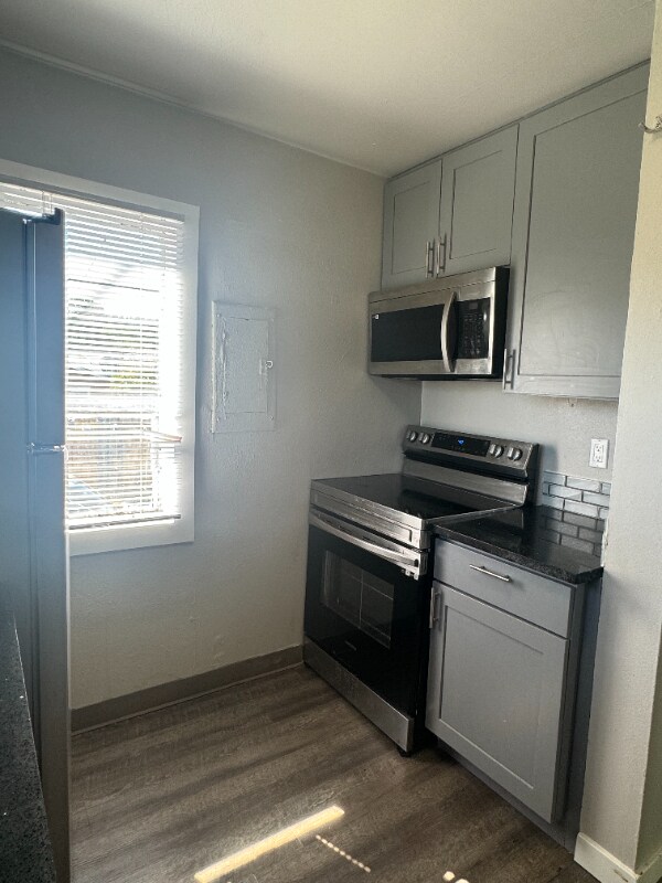 Building Photo - 5429 Delridge Way SW