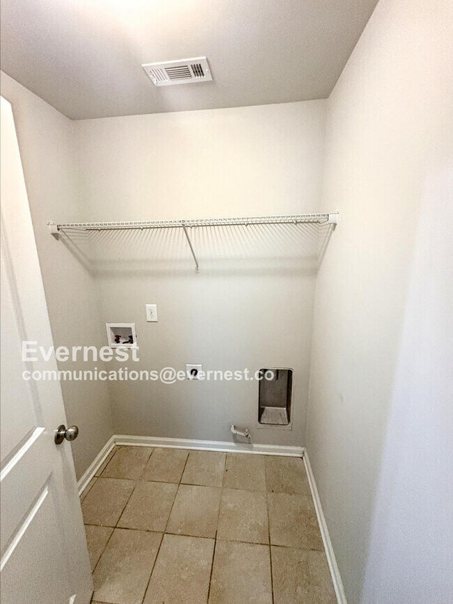 Building Photo - 195 Wellstone Pl