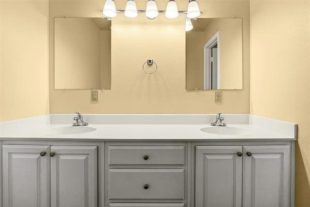 Building Photo - 1716 S Waco St