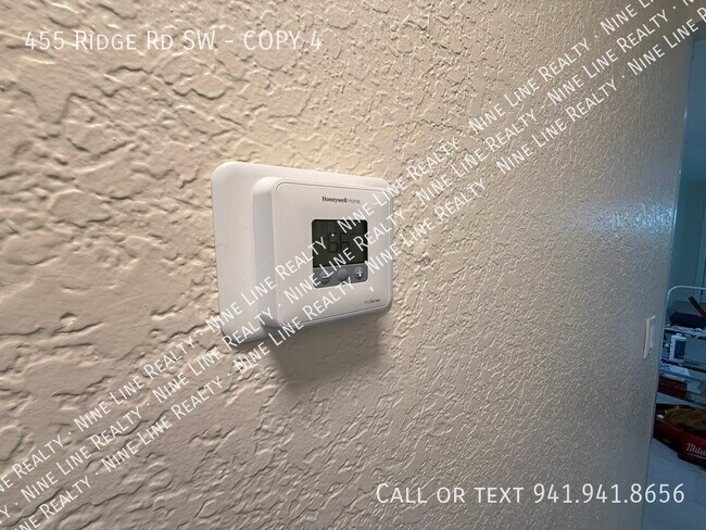 Building Photo - 455 Ridge Rd SW