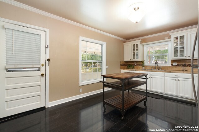 Building Photo - 242 Rosemont Dr