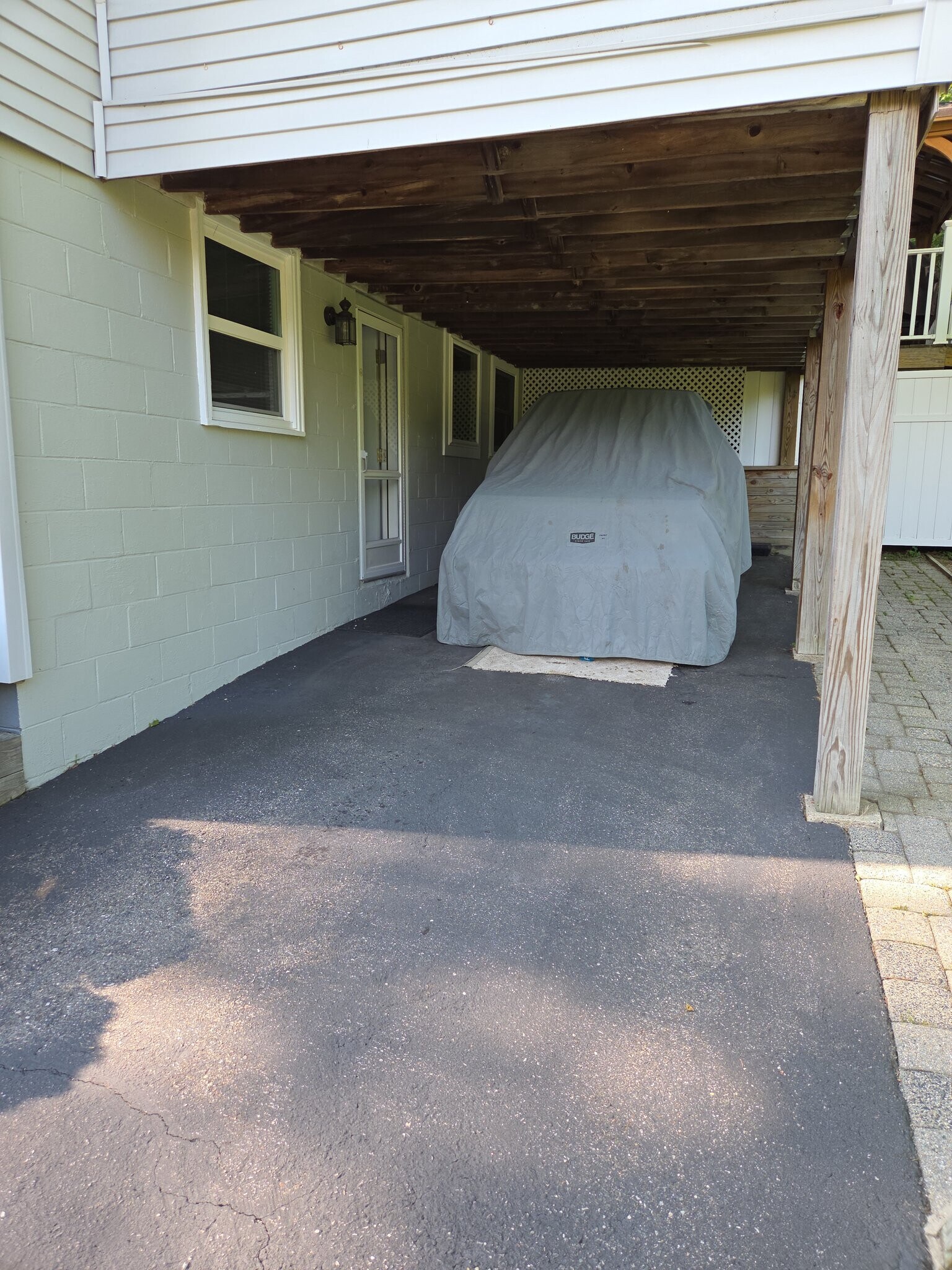 Building Photo - 11 Hoitt Dr