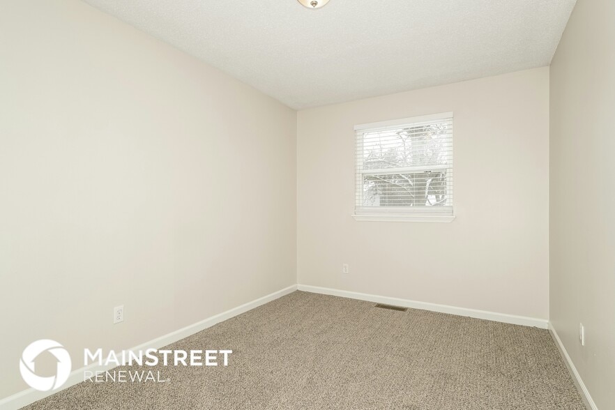 Building Photo - 3515 Ridgewood Dr