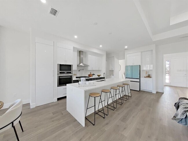 Building Photo - 4716 Hickory Oak Dr
