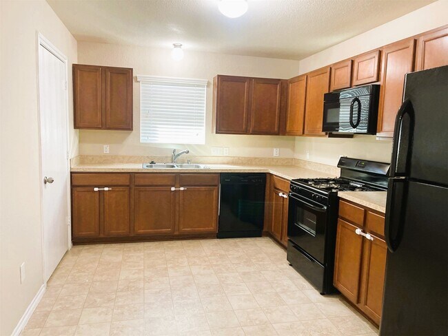 Building Photo - 819 Katydid Ct