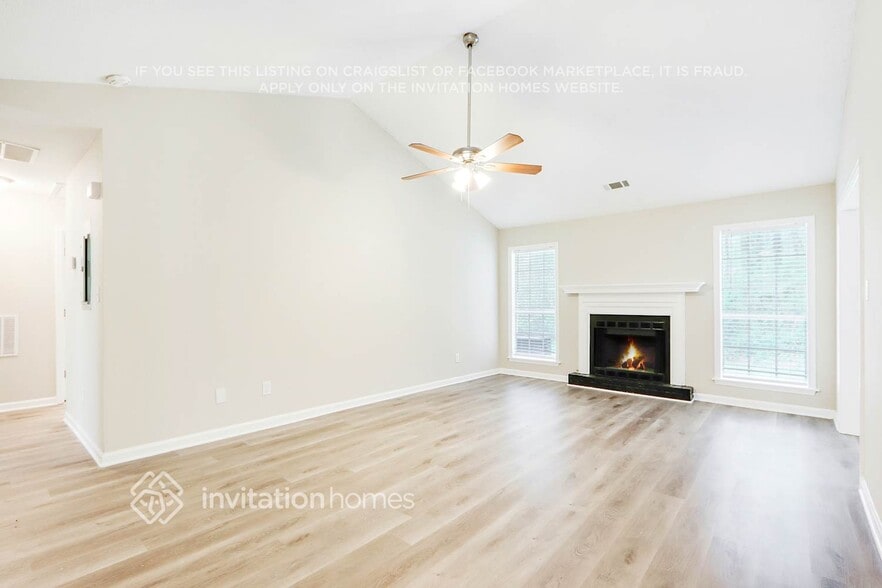 Building Photo - 4469 White City Rd