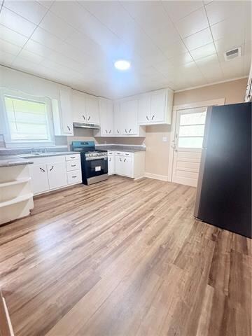 Building Photo - 735 Ontario Ave