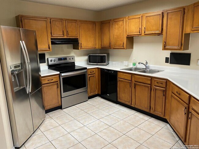 Building Photo - 3510 Mistic Grove