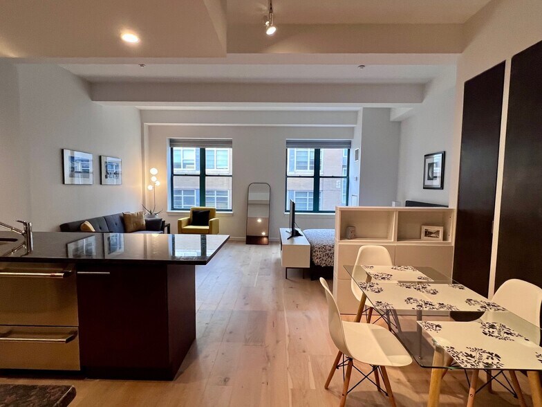 Building Photo - 40 Fay St