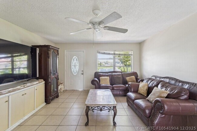 Building Photo - 6708 NW 57th Dr
