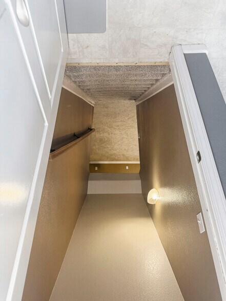 Building Photo - 2060 Pinyon Jay Dr