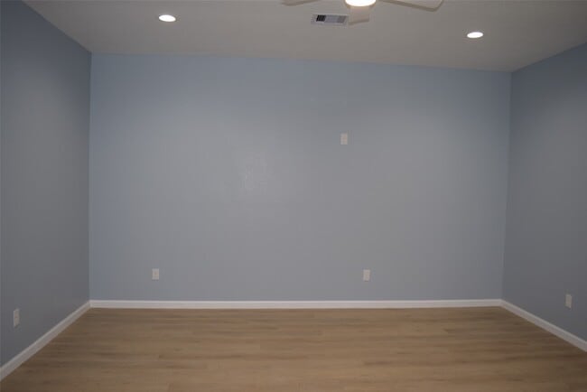 Building Photo - 331 Tite St