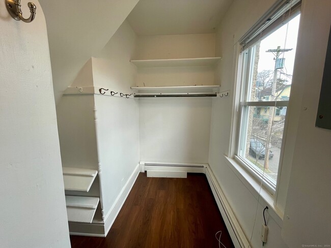 Building Photo - 14 Berrian Pl