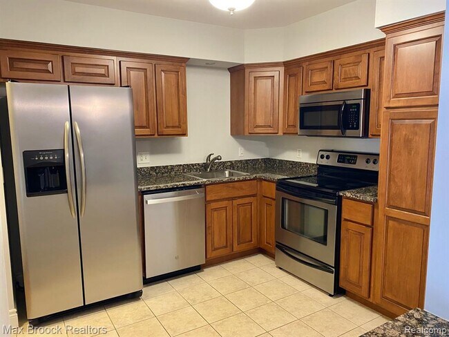 Building Photo - 1115 N Old Woodward Ave