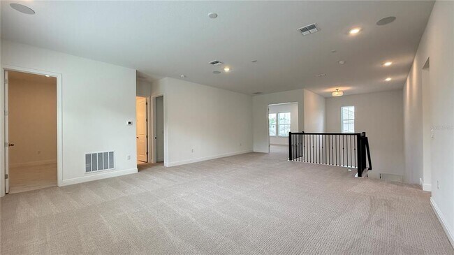 Building Photo - 14415 Crest Palm Ave