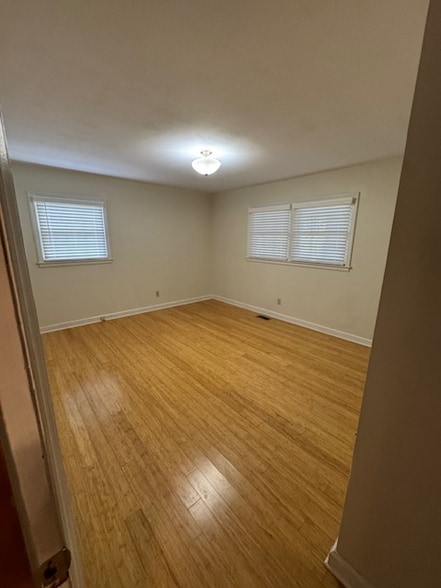 Building Photo - 123 Brightwood Church Rd