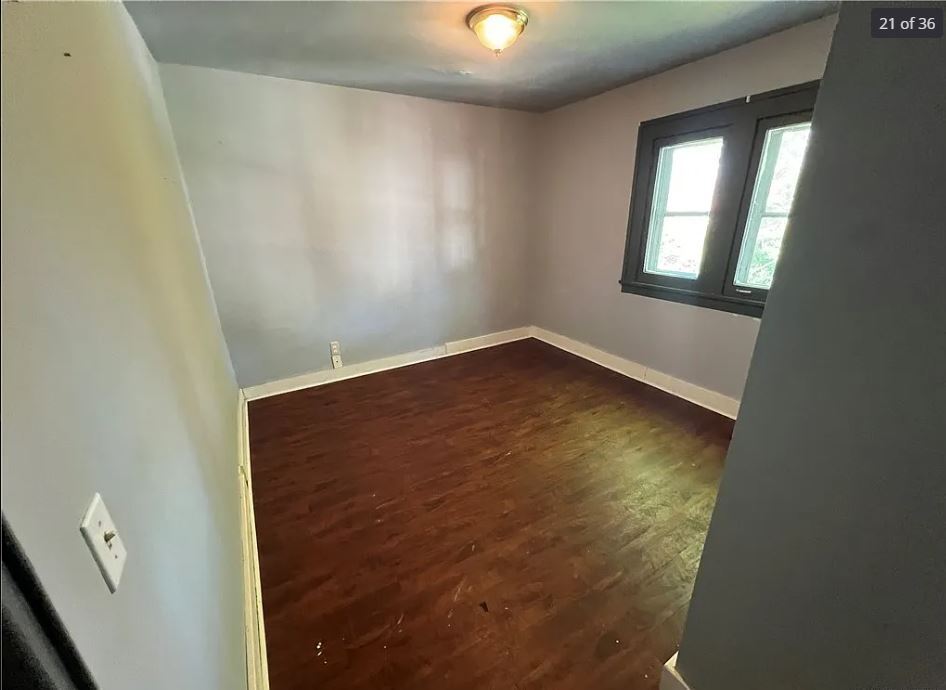 Building Photo - 114 Lagrange St