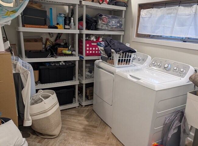 Building Photo - Leesburg Leisure