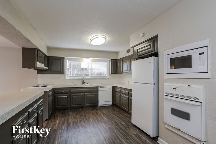 Building Photo - 17803 S Cypress Villas Dr