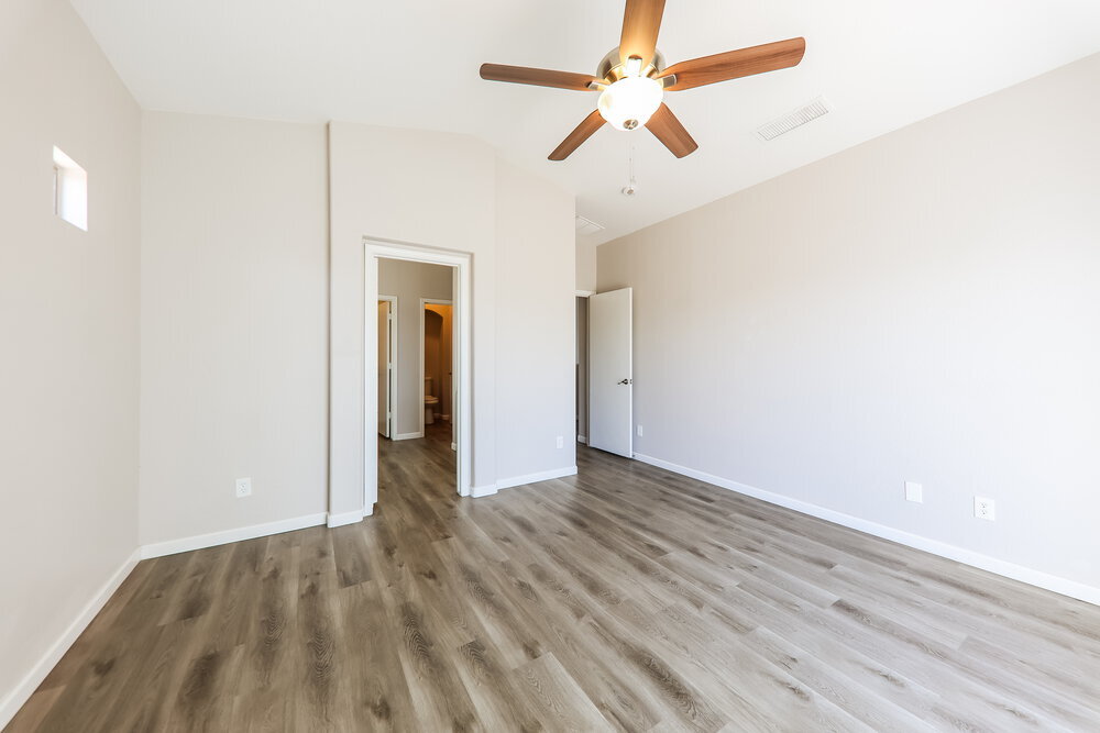 Building Photo - 16801 W Statler St