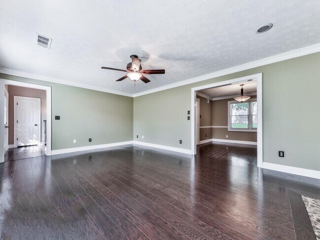 Building Photo - 2200 Heritage Trace View