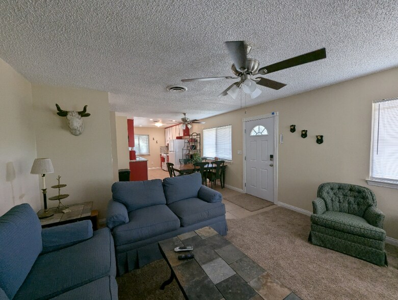 Building Photo - 31100 Ruth Hill Rd