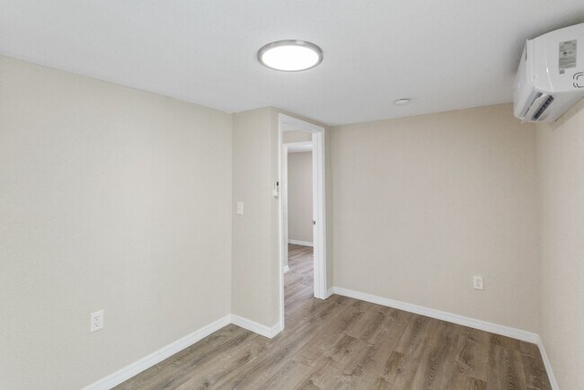 Building Photo - REDUCED Rent $1895.00.... 3 bed/2 bath Split Level, NEW downstairs addition, lots of extras ** FR...