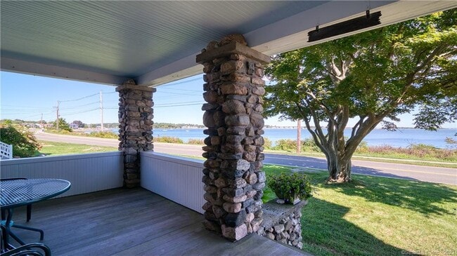 Building Photo - 106 E Shore Ave