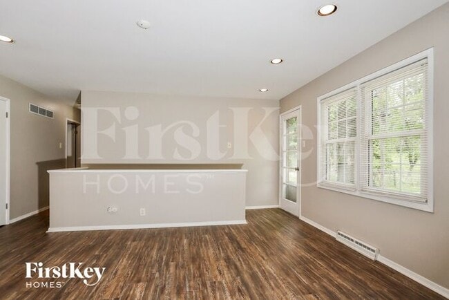 Building Photo - 12431 Sparrowwood Dr